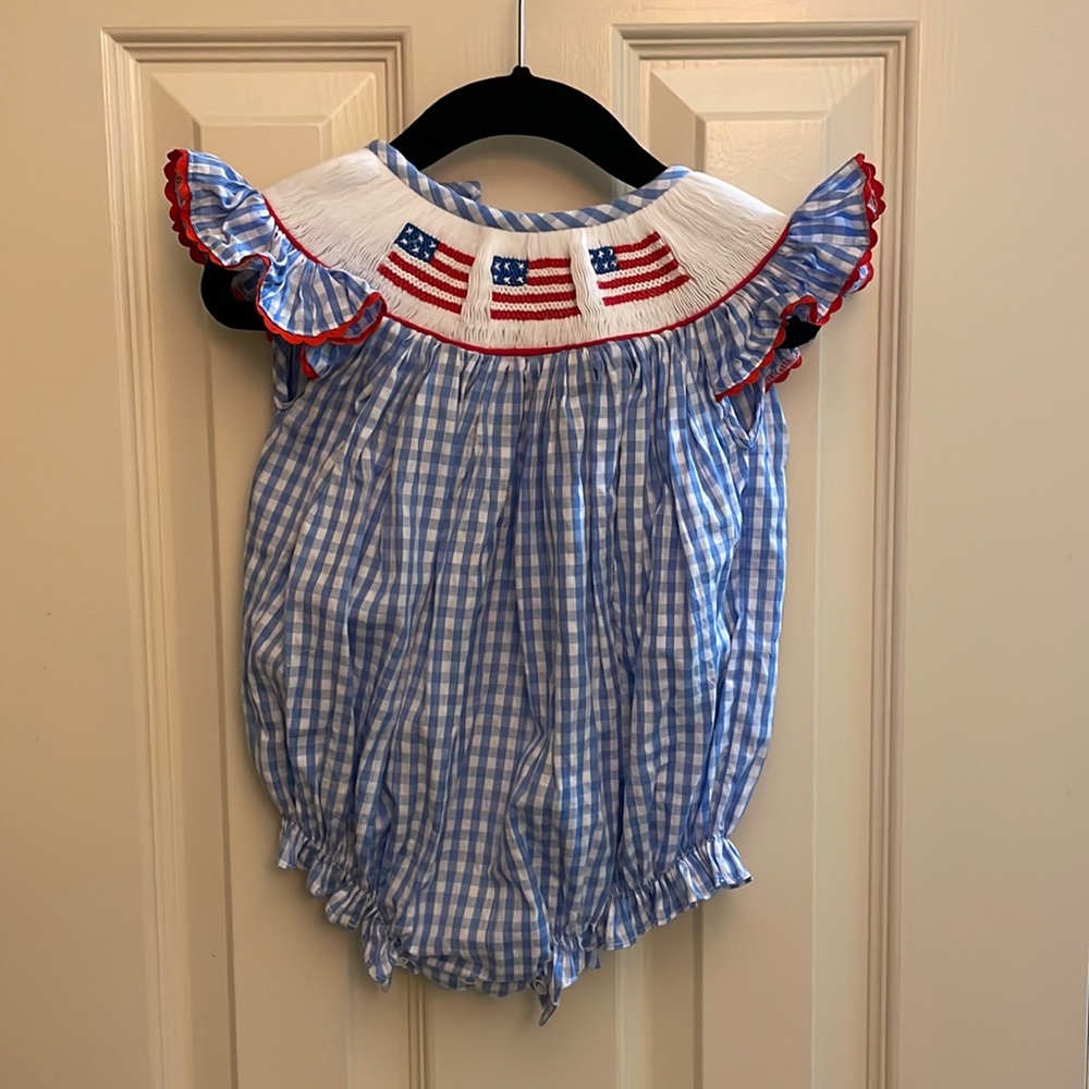 Smocked USA bubble